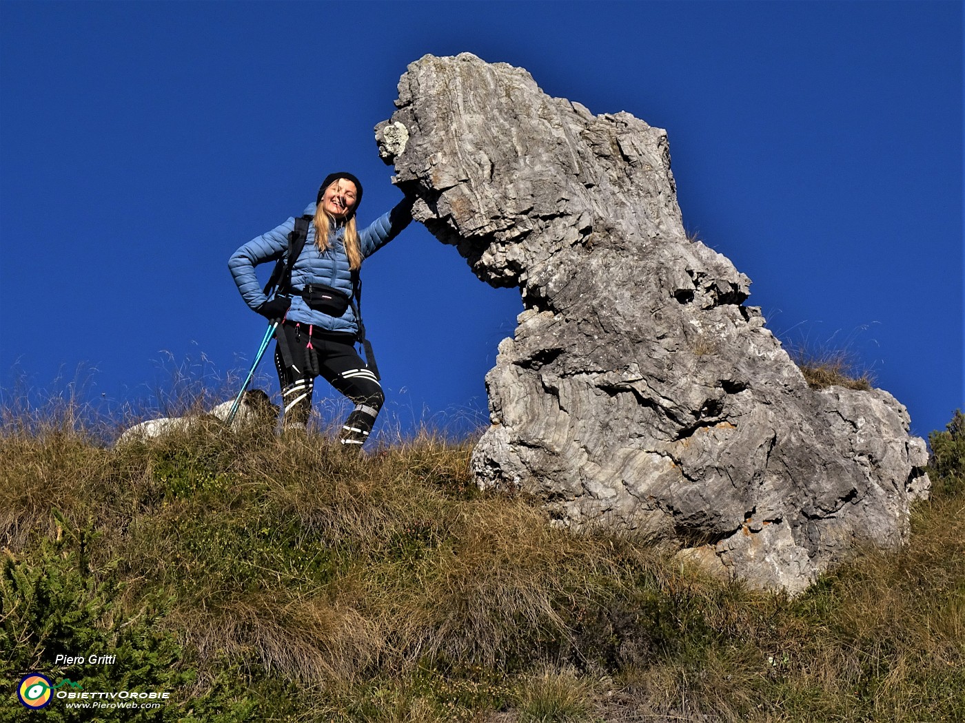 03 Bei roccioni in  salita dal Passo di Grialeggio alla Baita del Giacom.JPG